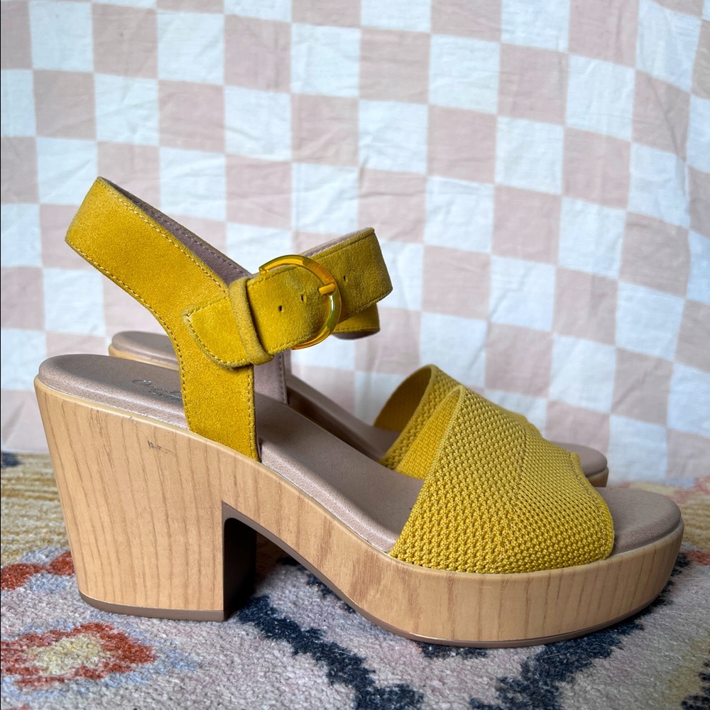 Dr Scholl’s platform clogs